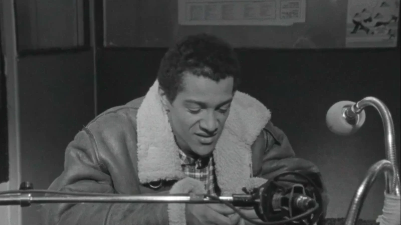 cinematheque-ideale-des-banlieues-du-monde-entre-le-neant-et-l-infini_image-w1280-1.webp