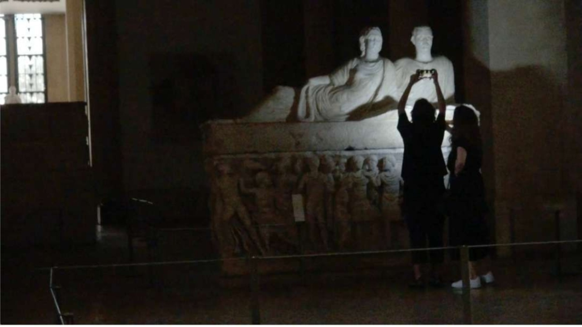 cinematheque-ideale-des-banlieues-du-monde-sarcophage-aux-amours-ivres_sarcophages_aux_amours_ivres.jpg