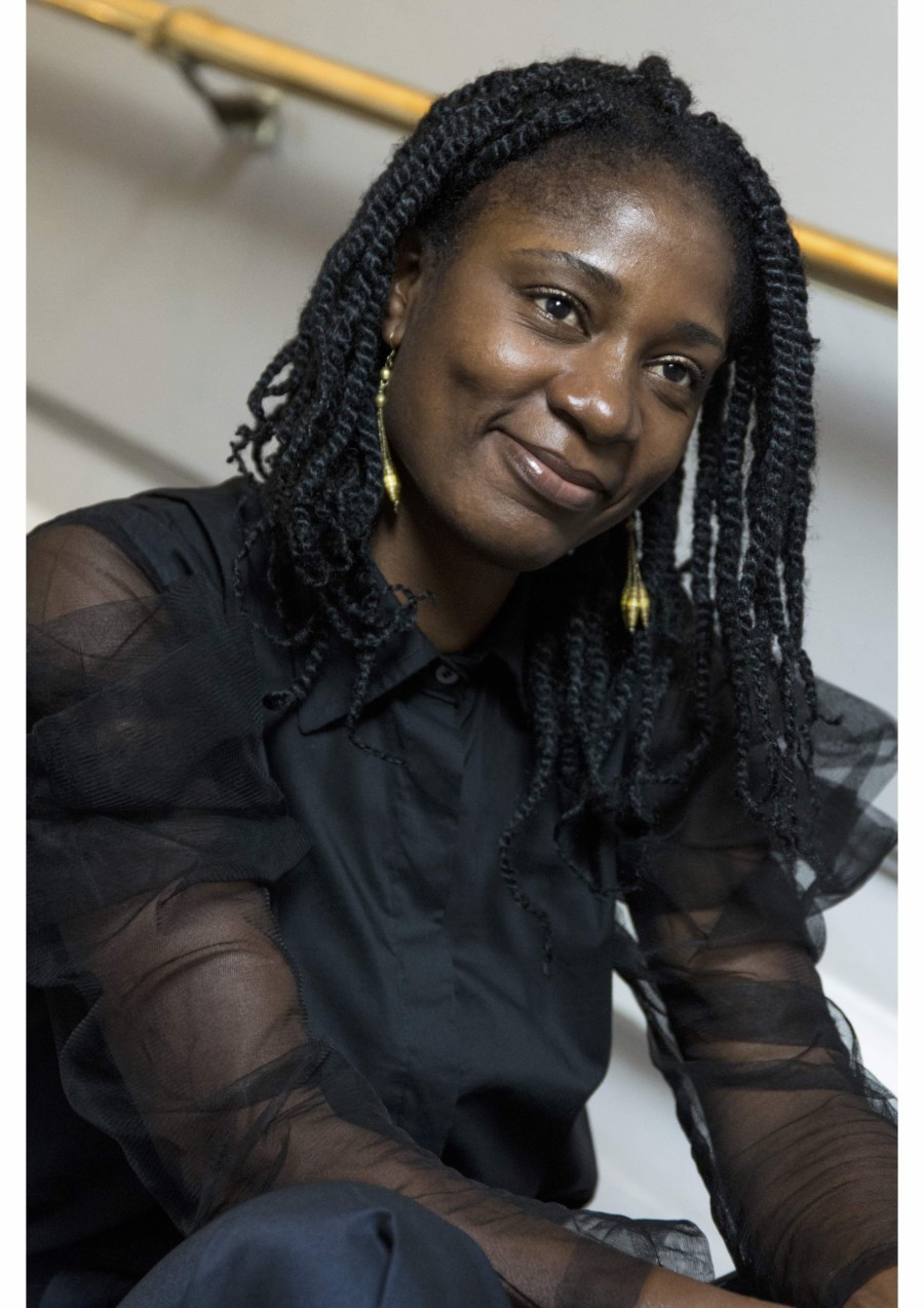cinematheque-ideale-des-banlieues-du-monde-rosine-mbakam_rosine-mbakam-2lore-thouvenin-copie-900x-900x.jpg